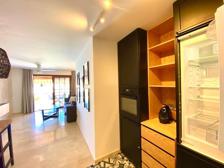 Stylish & Modern 1 Bedroom Suite On Frontline Of Playa Del Duque Costa Adeje  ภายนอก รูปภาพ