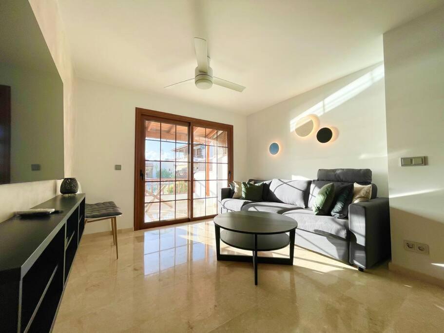 Stylish & Modern 1 Bedroom Suite On Frontline Of Playa Del Duque Costa Adeje  ภายนอก รูปภาพ