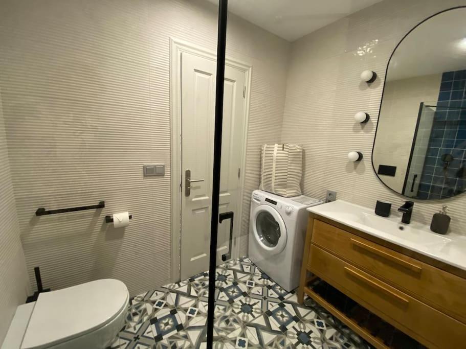 Stylish & Modern 1 Bedroom Suite On Frontline Of Playa Del Duque Costa Adeje  ภายนอก รูปภาพ